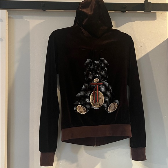 GUCCI-Women's Velvet Tracksuit in Dark Brown with Rhinestone Bears. - Picture 2 of 16